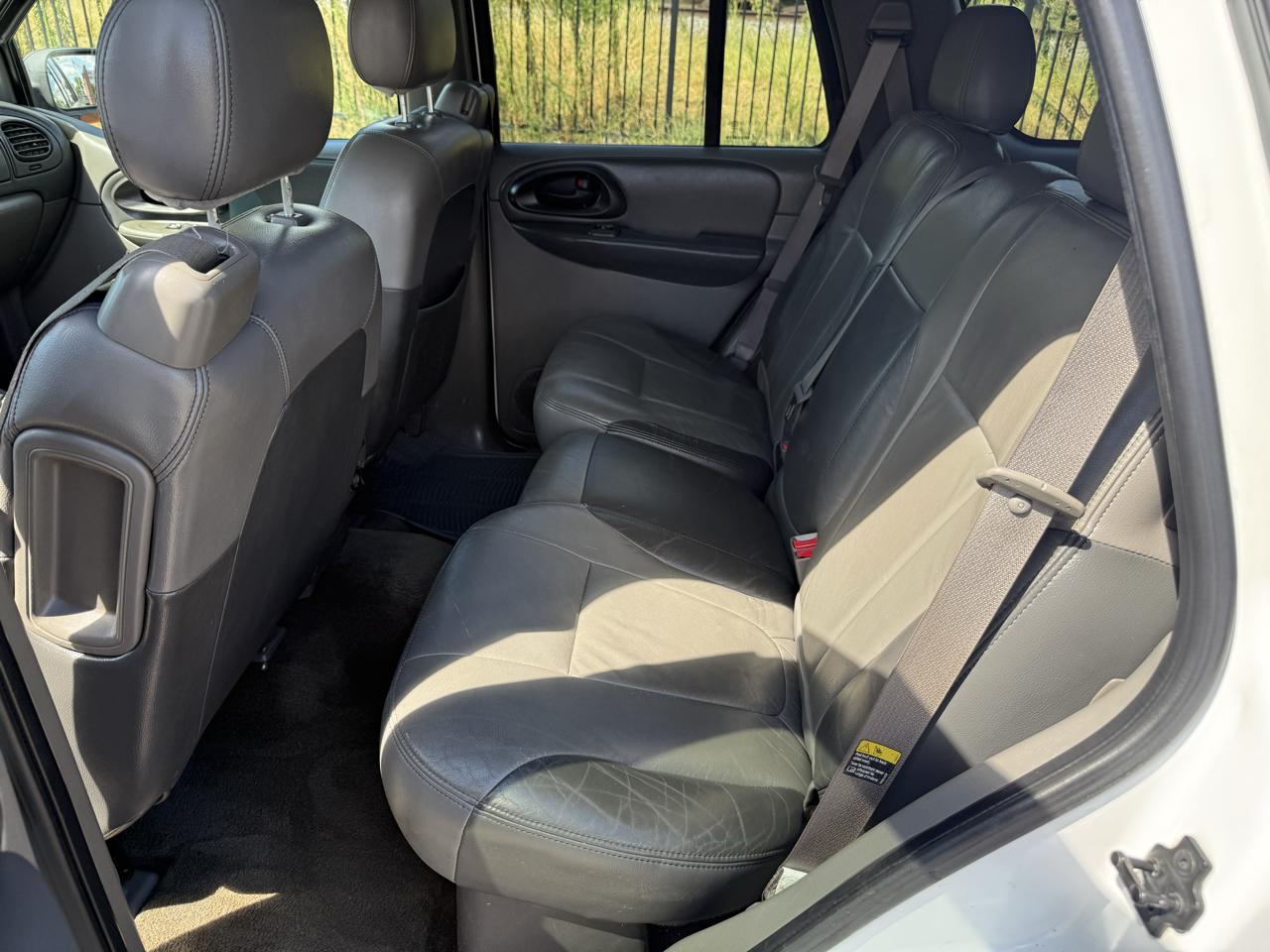 Chevrolet TrailBlazer LS 2WD 2003