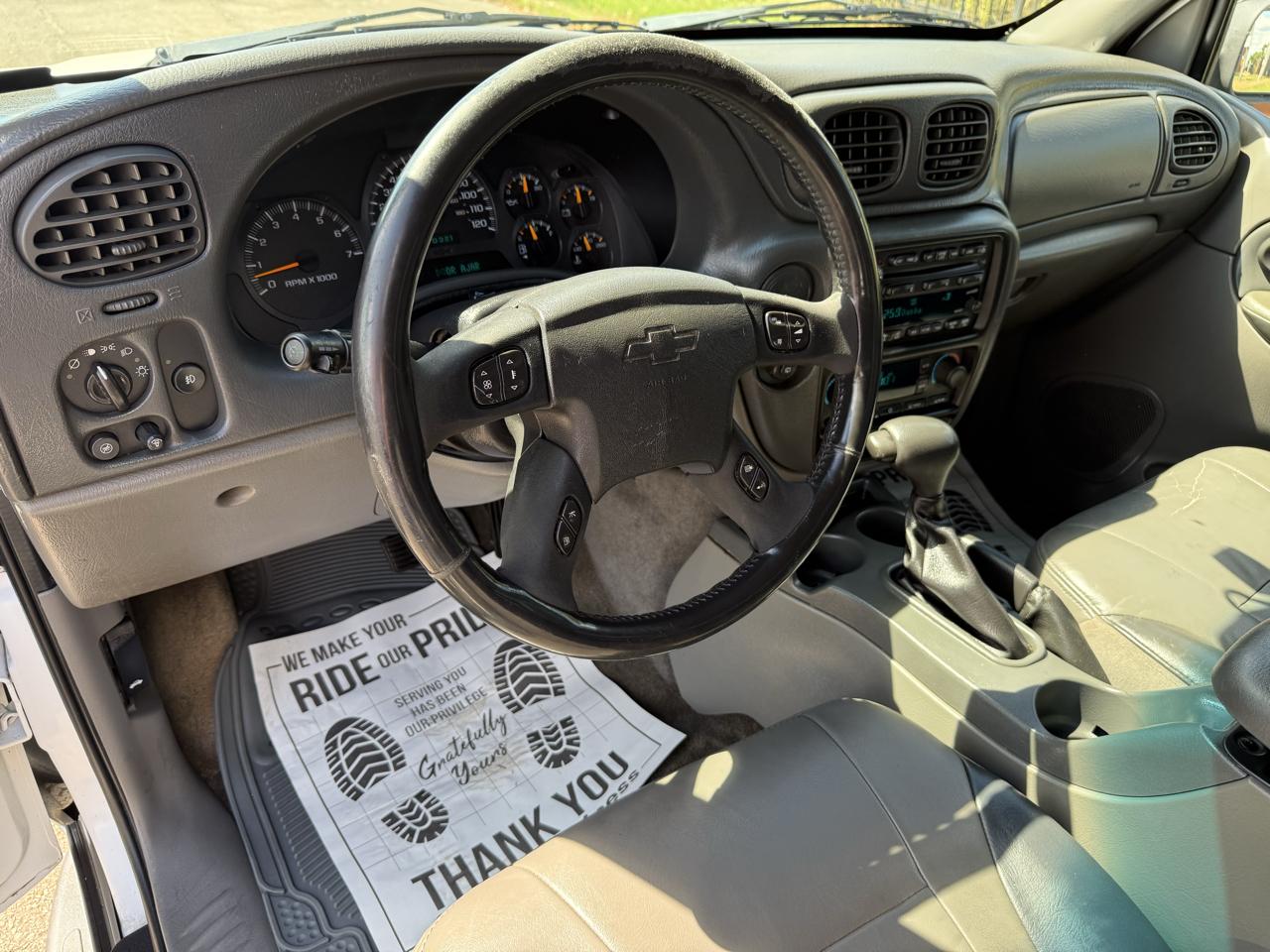 Chevrolet TrailBlazer LS 2WD 2003