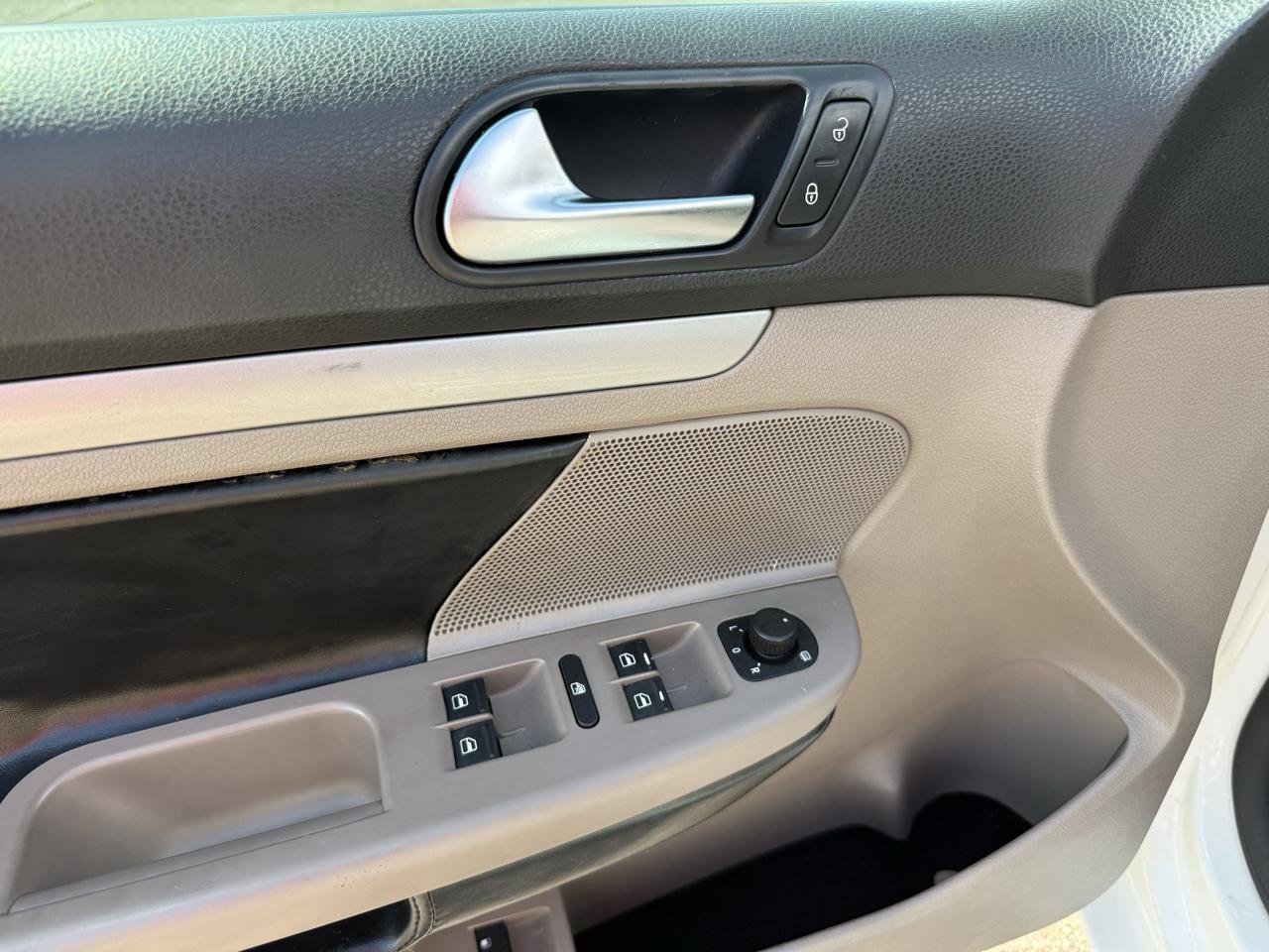 Volkswagen Jetta S 2010
