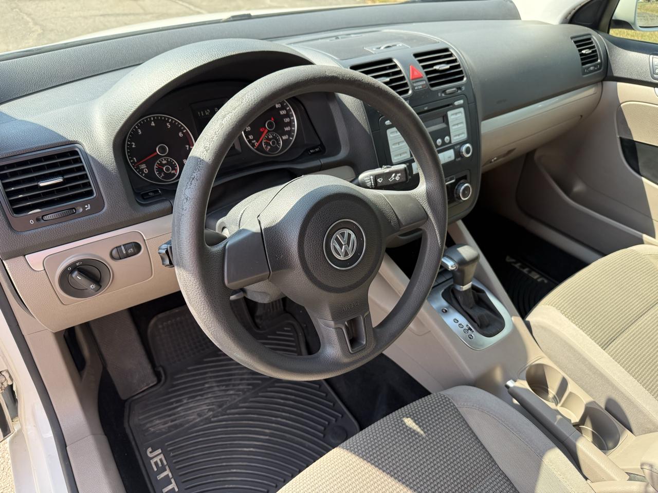 Volkswagen Jetta S 2010