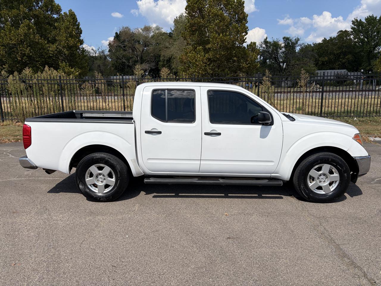 Nissan Frontier LE Crew Cab 2WD 2007