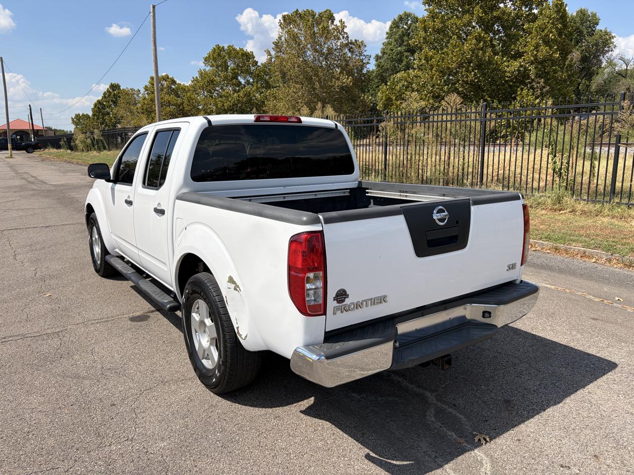 Nissan Frontier LE Crew Cab 2WD 2007
