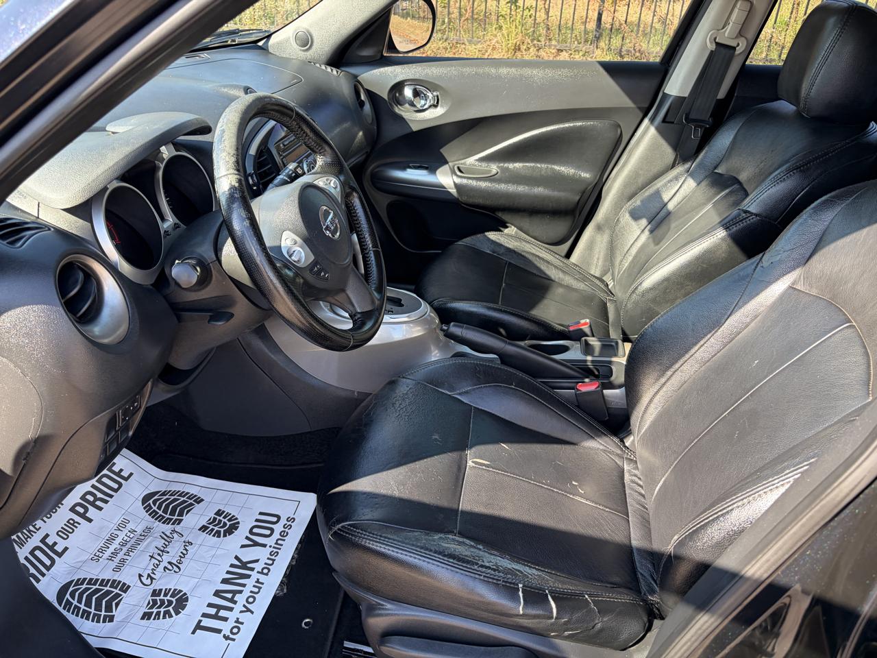 Nissan Juke S FWD 2011