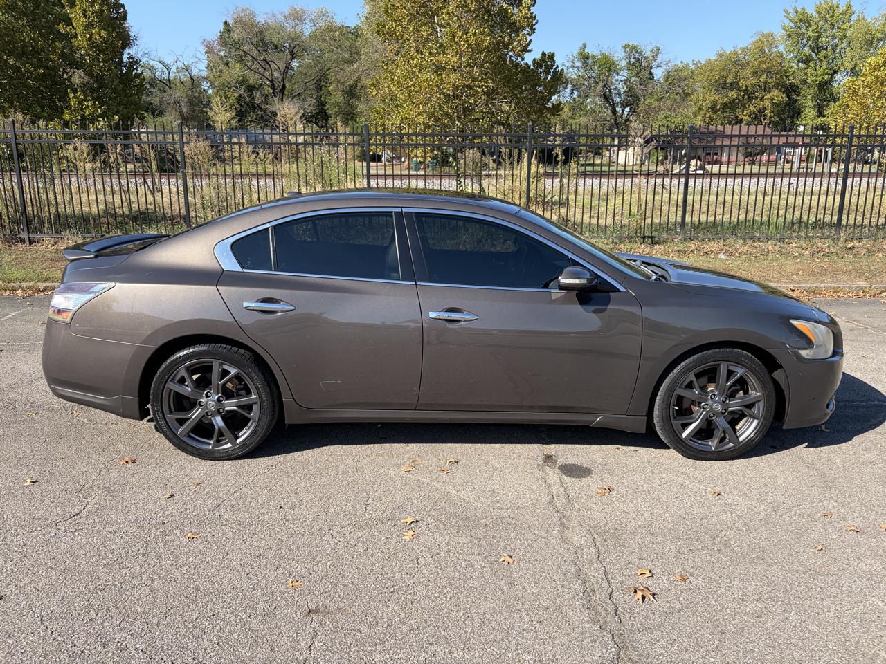 Nissan Maxima SV 2013