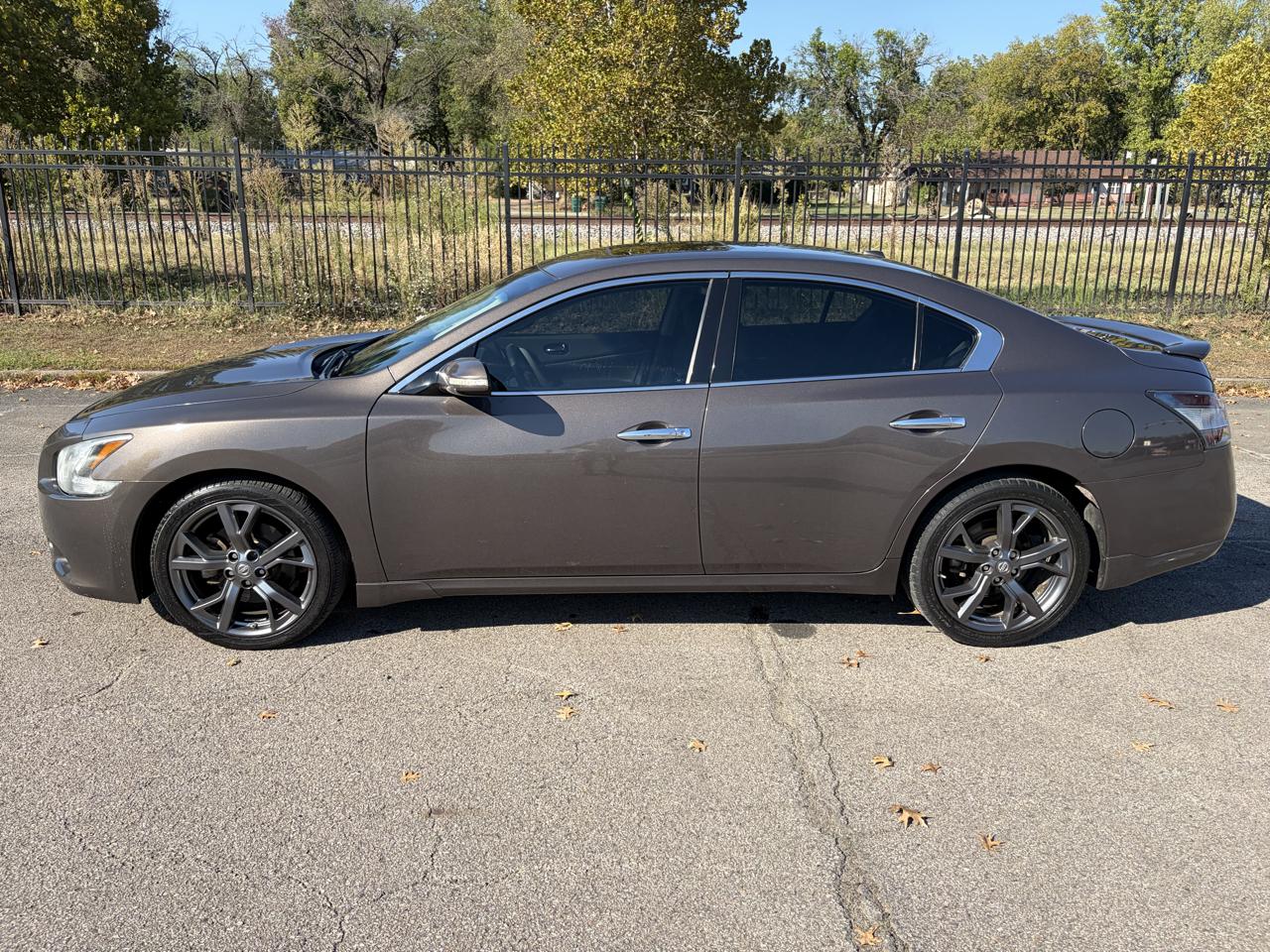 Nissan Maxima SV 2013