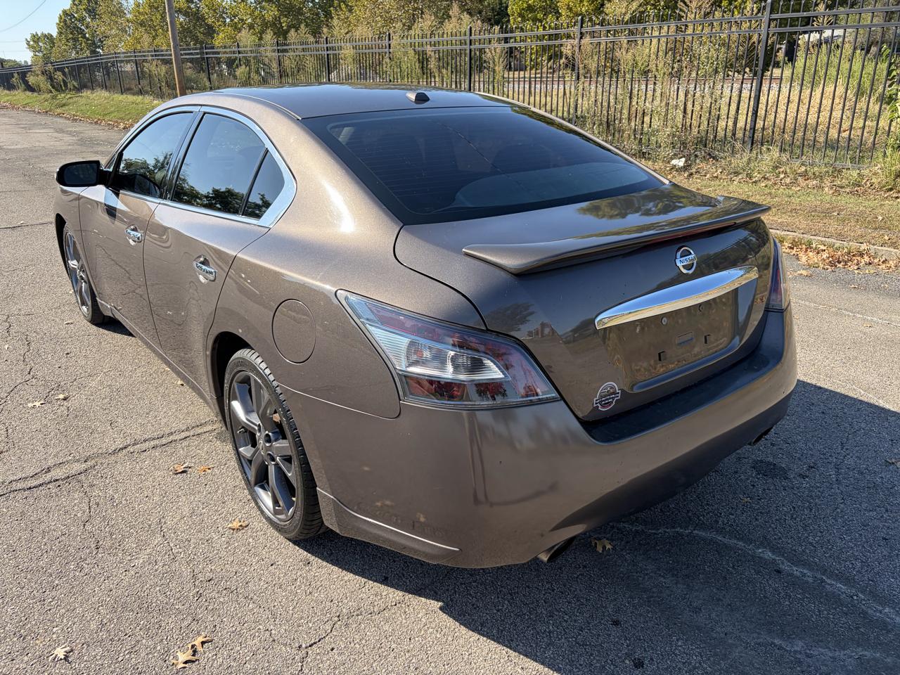 Nissan Maxima SV 2013