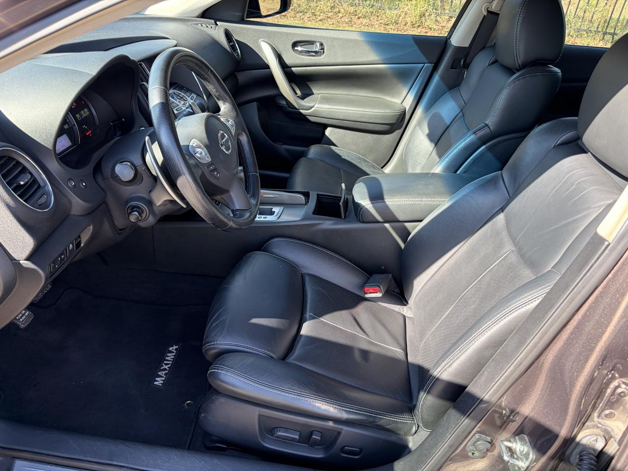 Nissan Maxima SV 2013