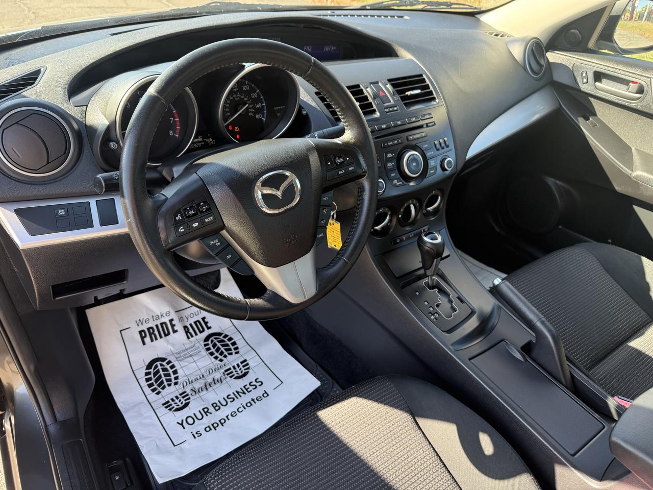 Mazda MAZDA3 i Touring 4-door 2012