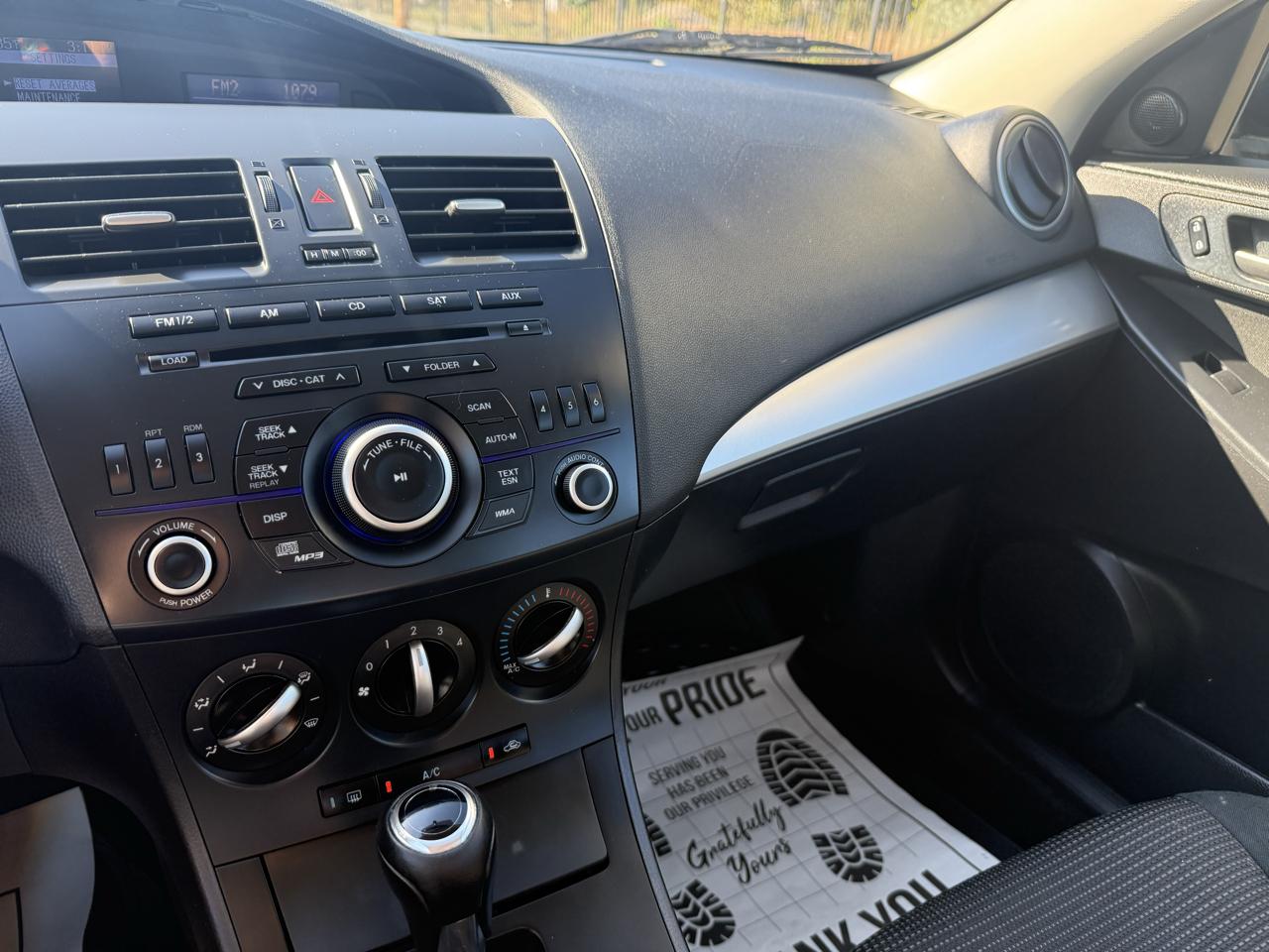 Mazda MAZDA3 i Touring 4-door 2012