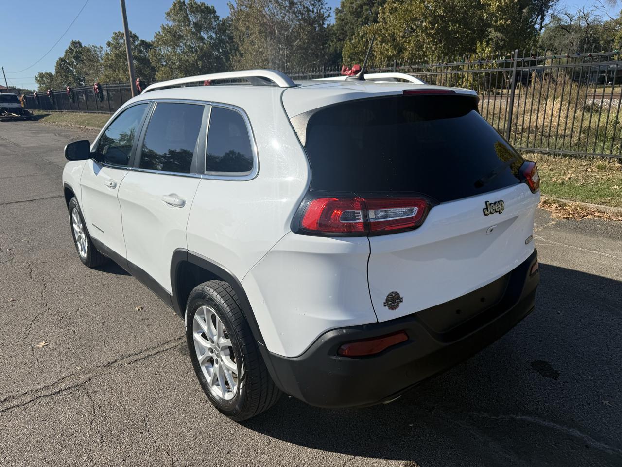 Jeep Cherokee Latitude FWD 2015
