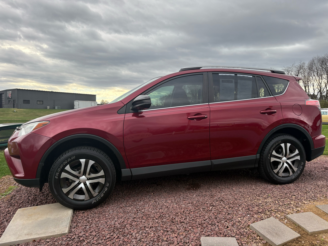 2018 Toyota RAV4 LE photo 2