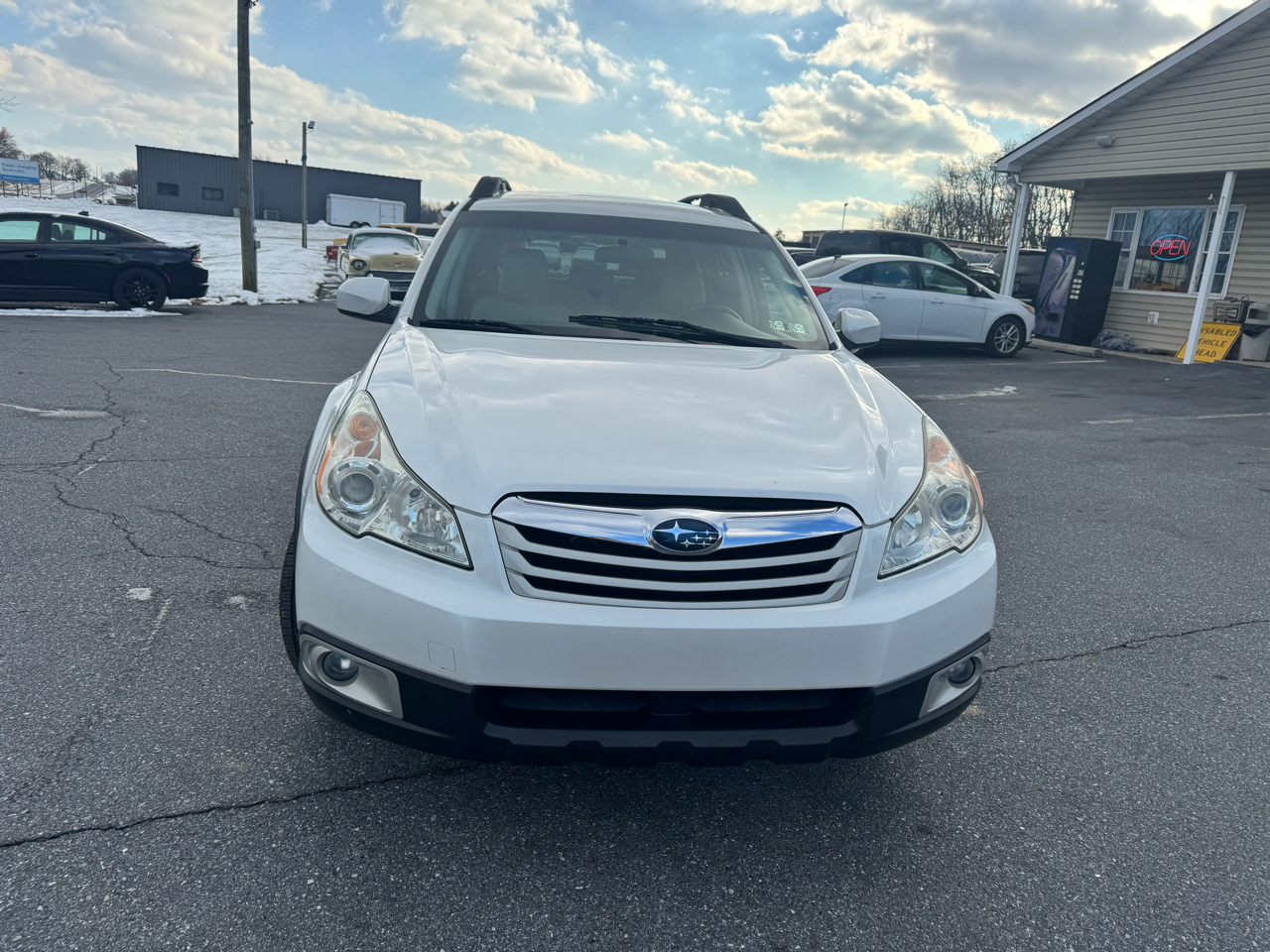 2011 Subaru Outback 2.5i photo 3