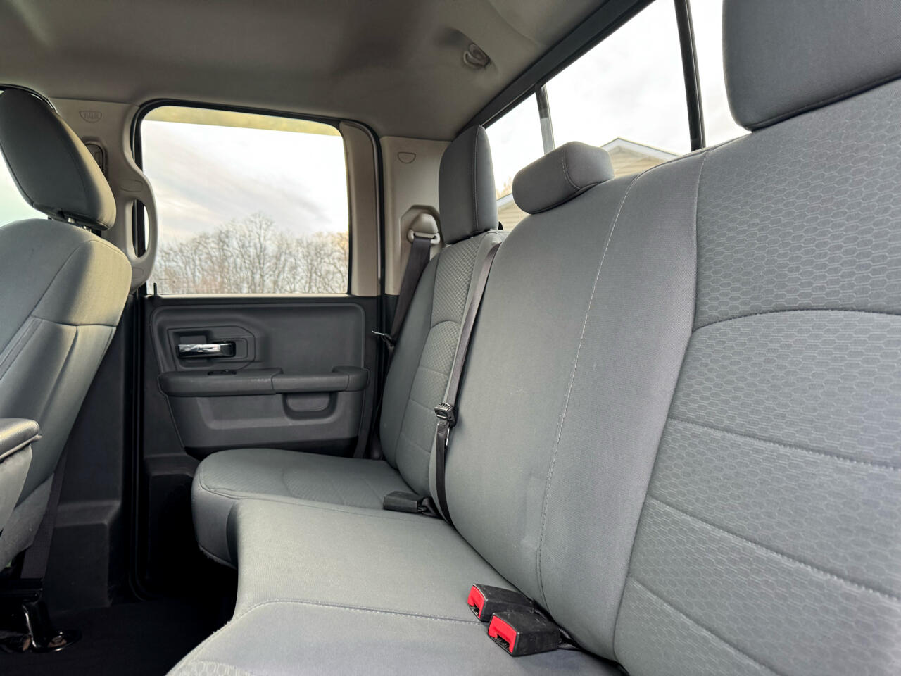 RAM 1500 SLT 4x4 Quad Cab 6'4" Box 2017