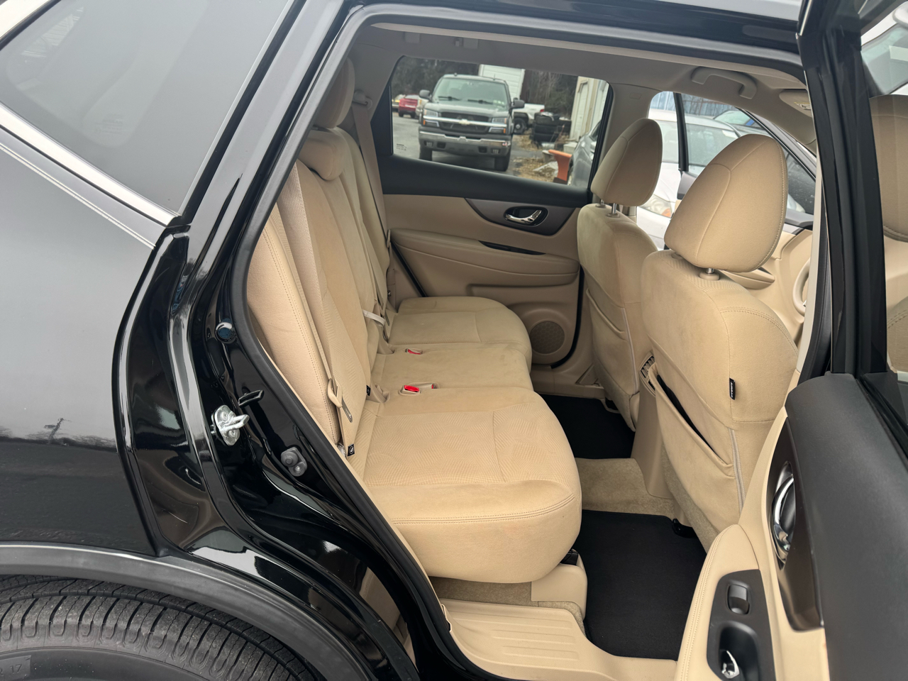 Nissan Rogue FWD 4dr SV 2015