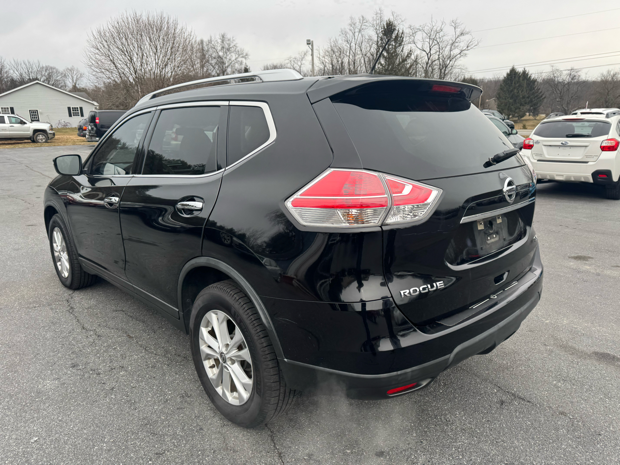 Nissan Rogue FWD 4dr SV 2015