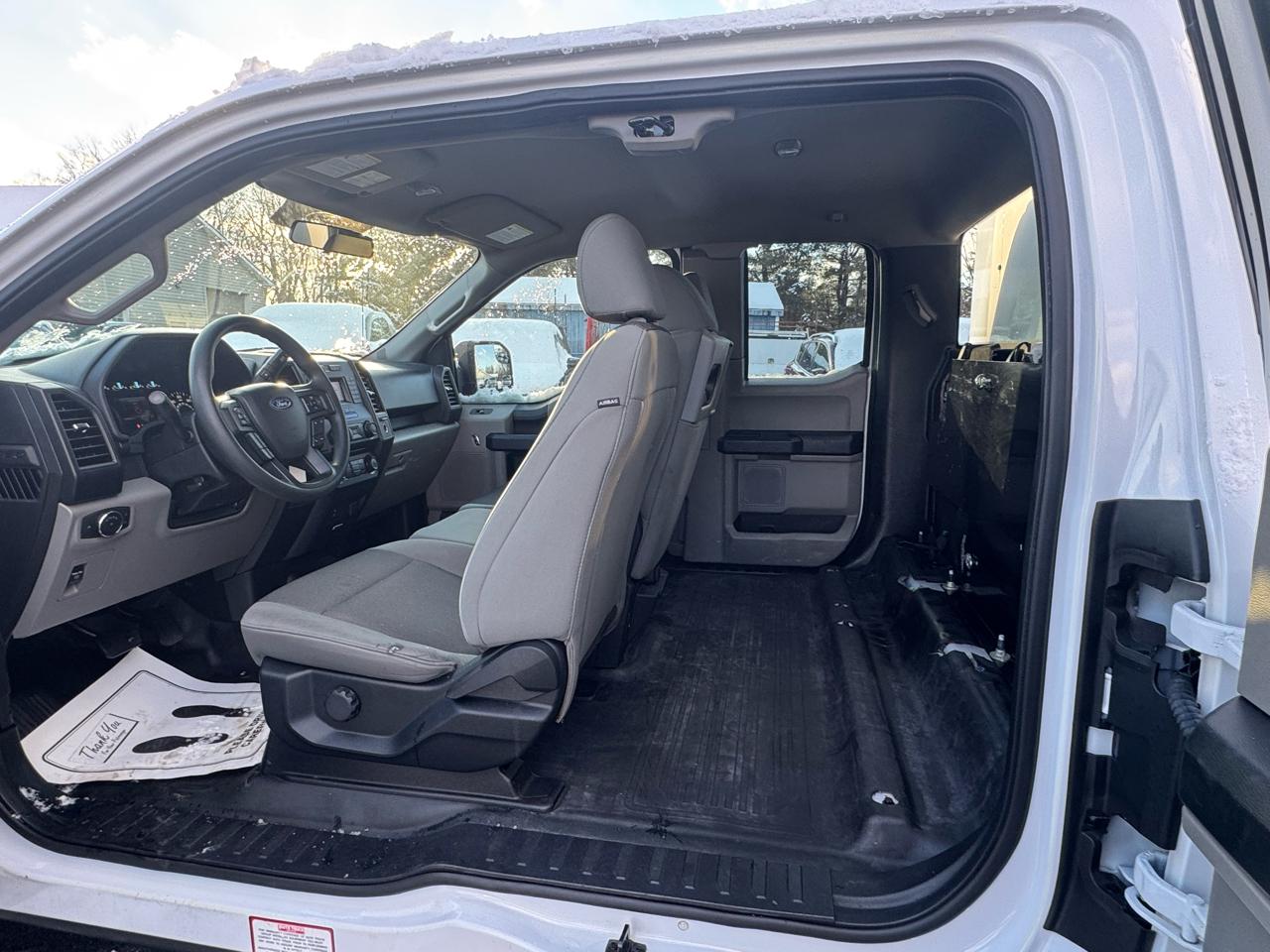 Ford F-150 XL 2WD SuperCab 8' Box 2018