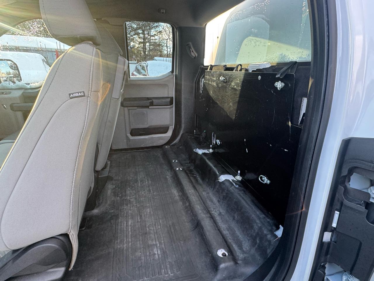 Ford F-150 XL 2WD SuperCab 8' Box 2018