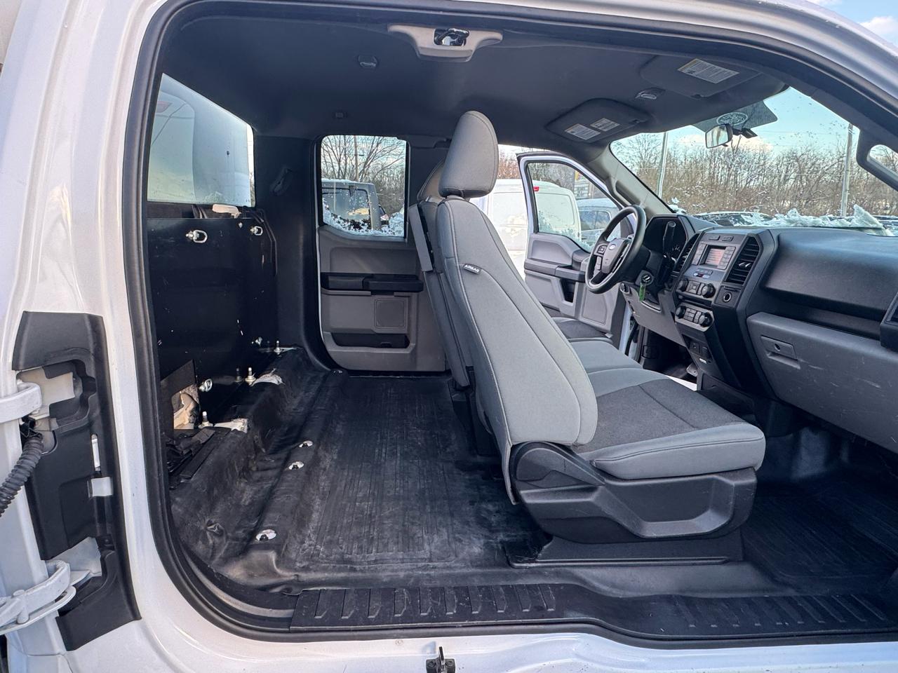 Ford F-150 XL 2WD SuperCab 8' Box 2018