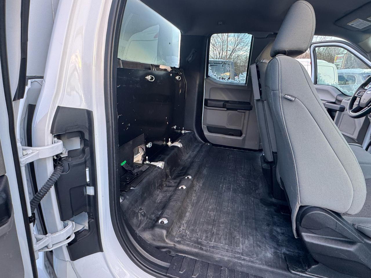 Ford F-150 XL 2WD SuperCab 8' Box 2018