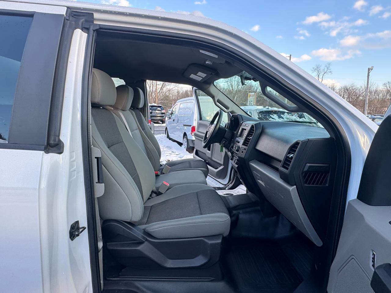 Ford F-150 XL 2WD SuperCab 8' Box 2018