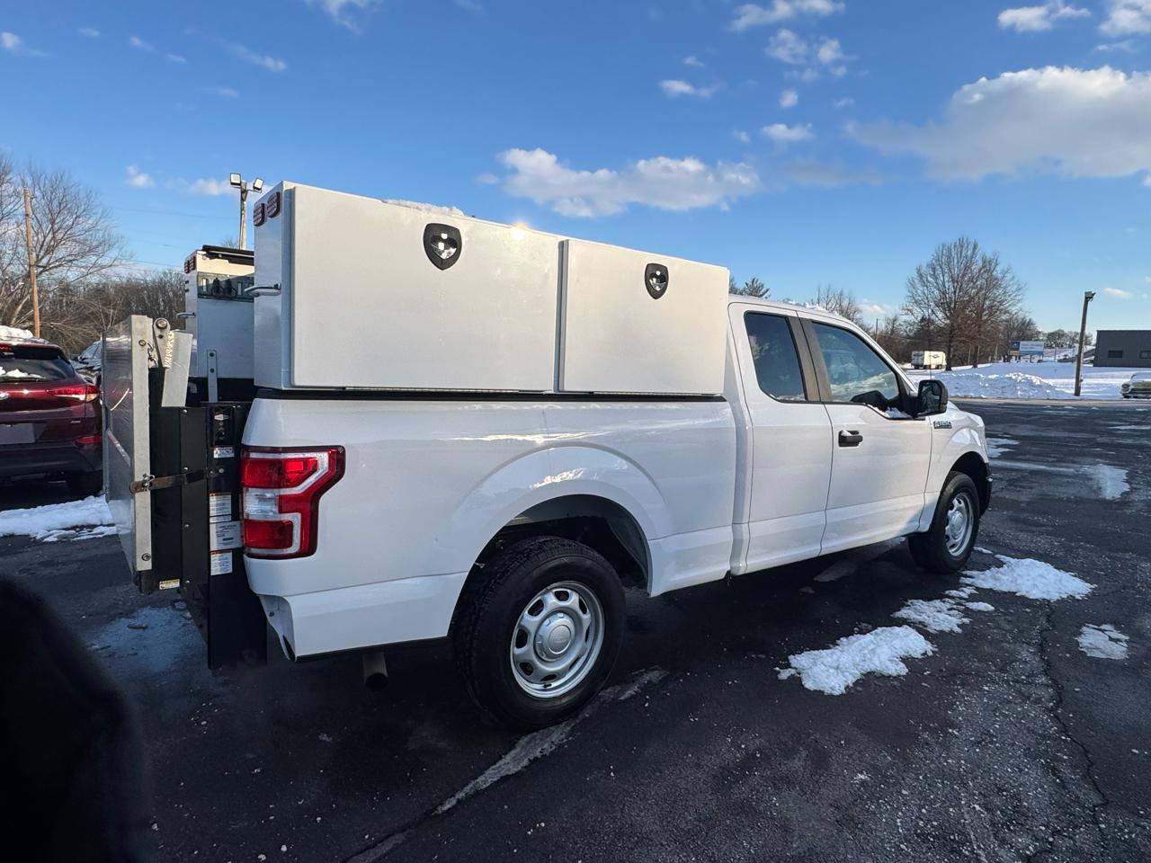 Ford F-150 XL 2WD SuperCab 8' Box 2018
