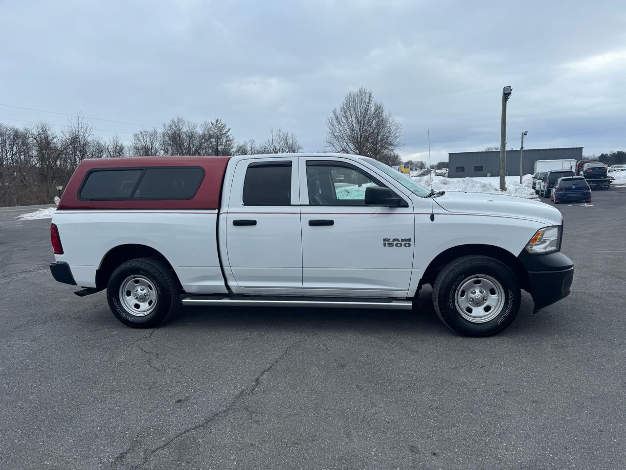 RAM 1500 4WD Quad Cab 140.5" Tradesman 2016