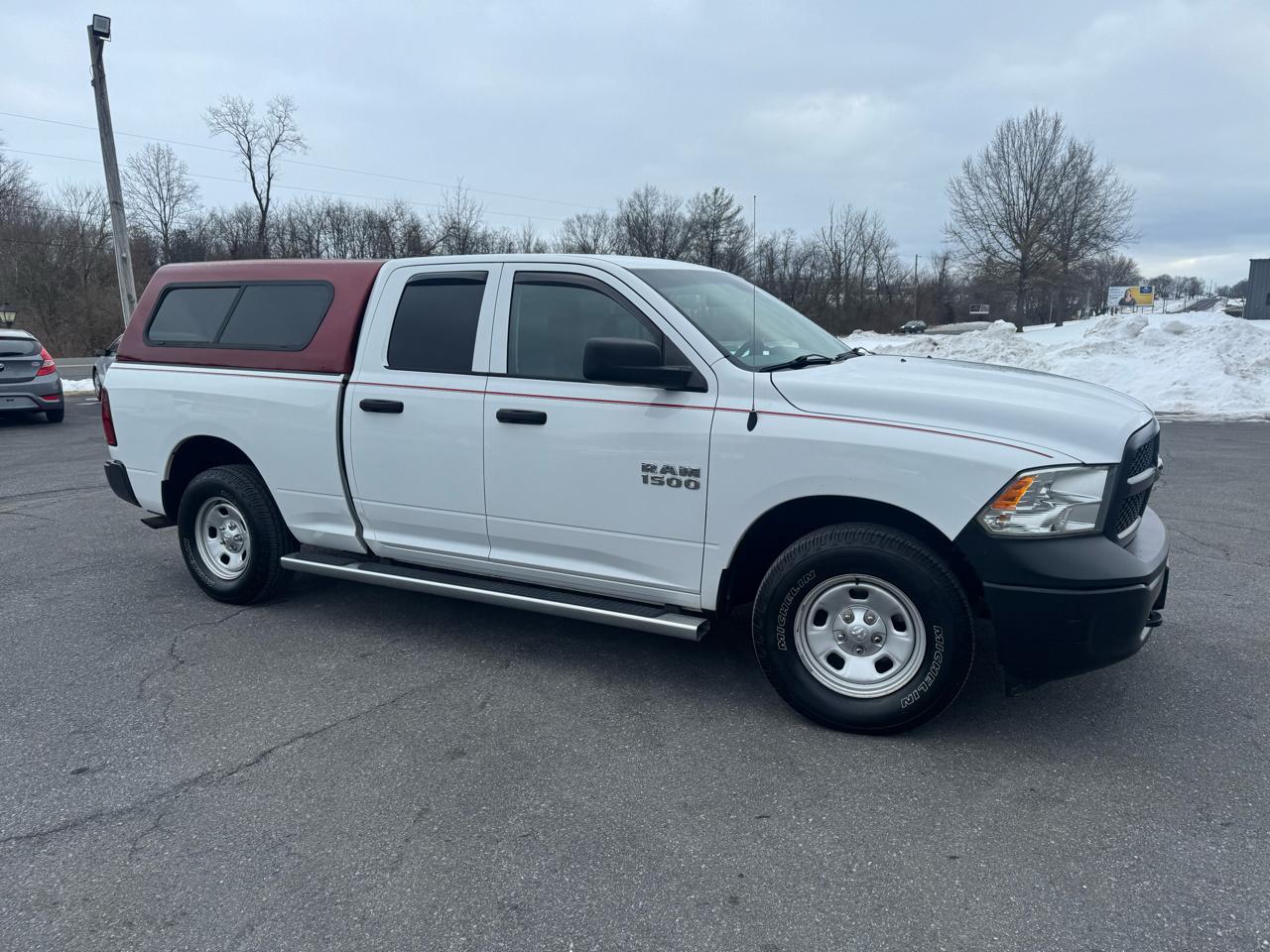 RAM 1500 4WD Quad Cab 140.5" Tradesman 2016