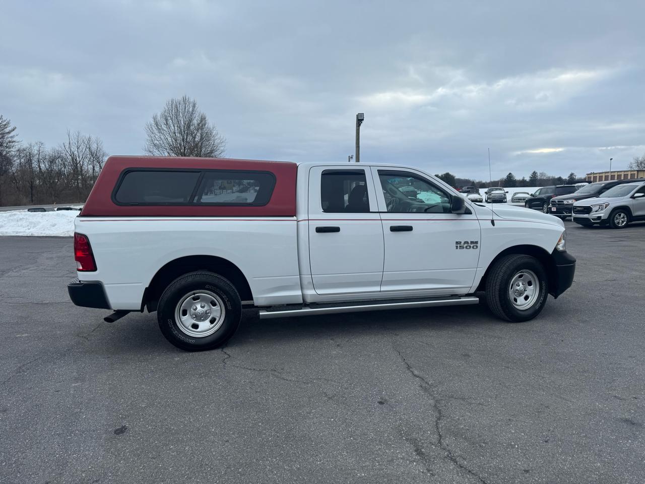 RAM 1500 4WD Quad Cab 140.5" Tradesman 2016