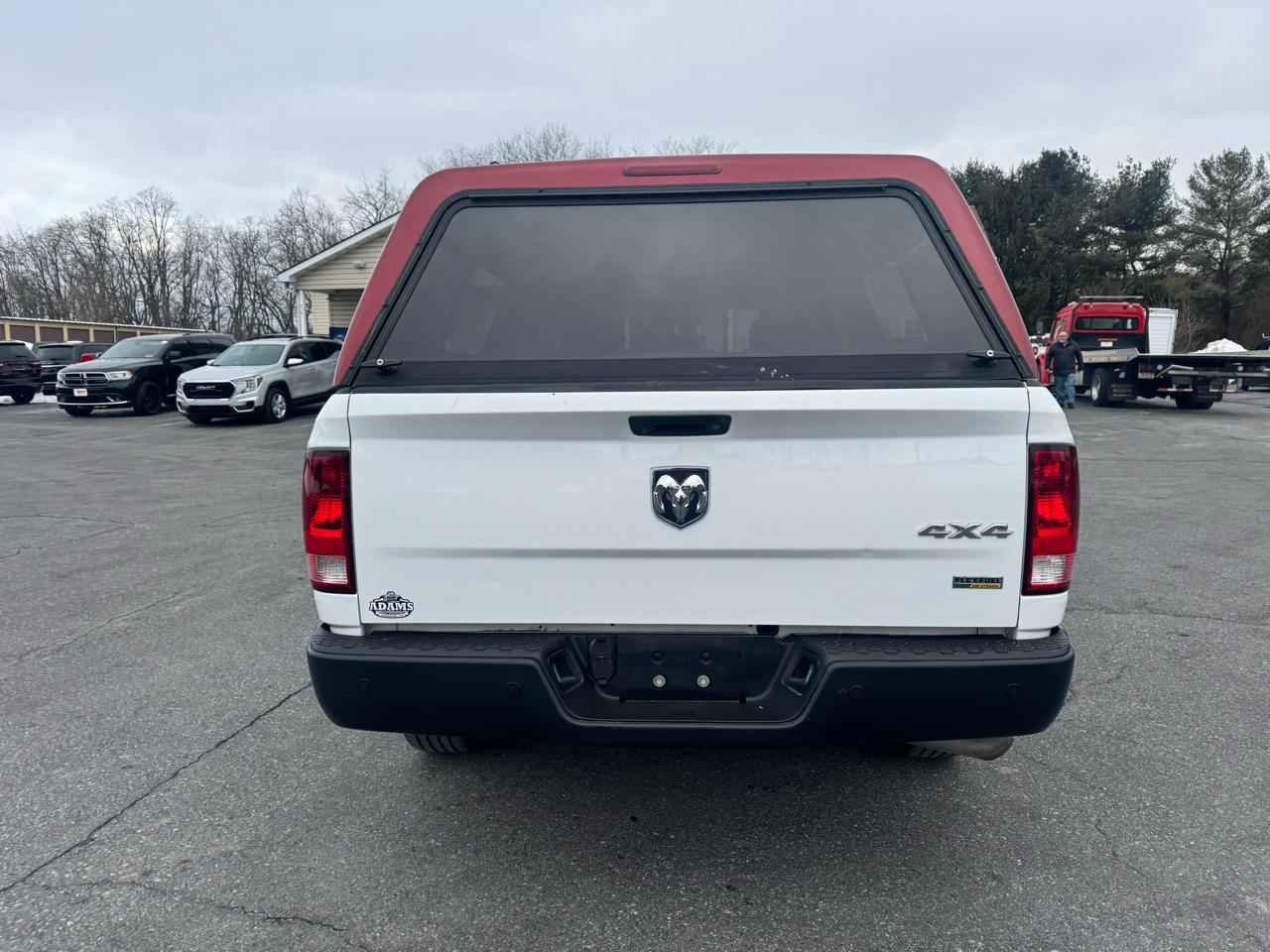 RAM 1500 4WD Quad Cab 140.5" Tradesman 2016