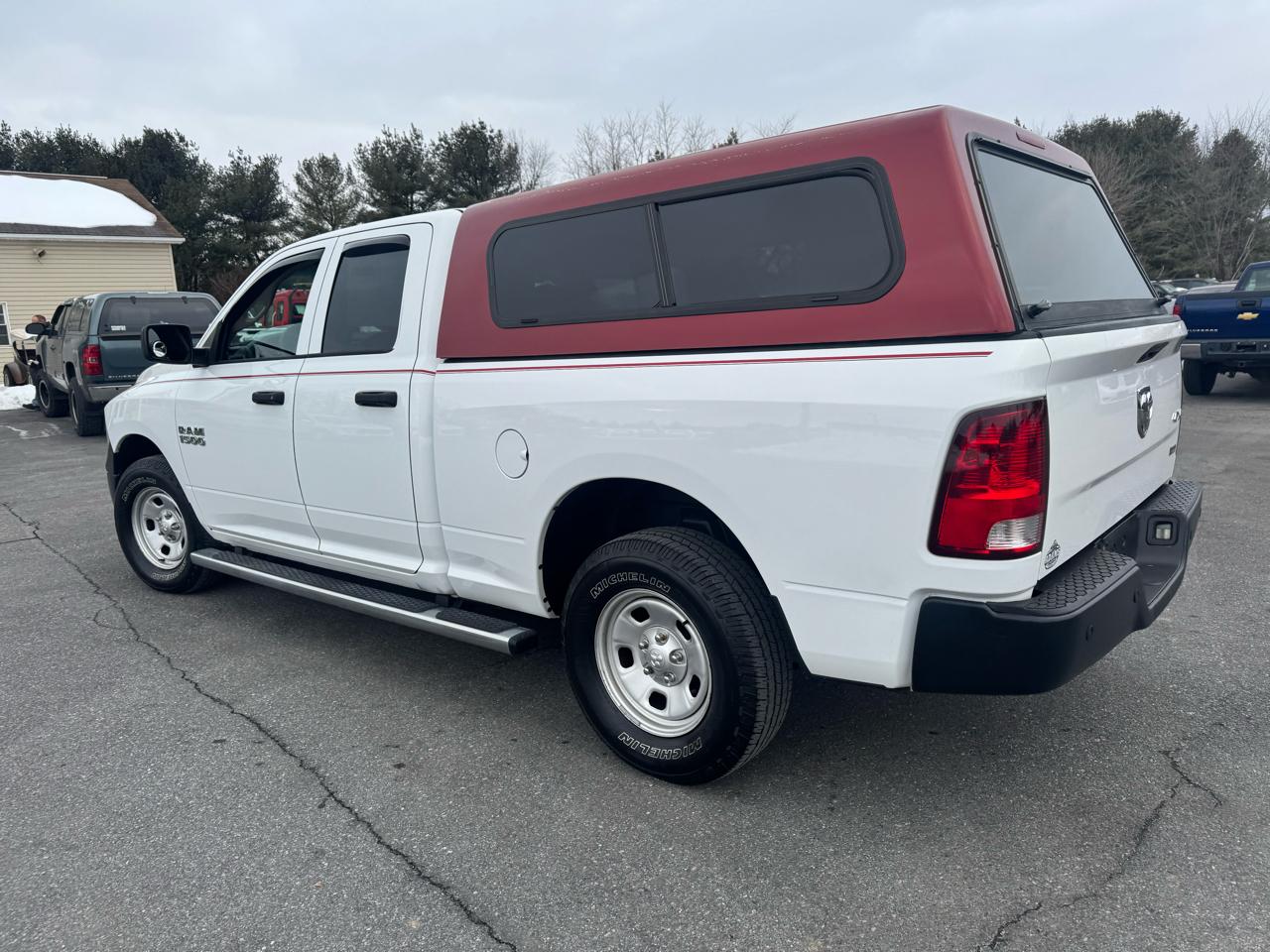 RAM 1500 4WD Quad Cab 140.5" Tradesman 2016