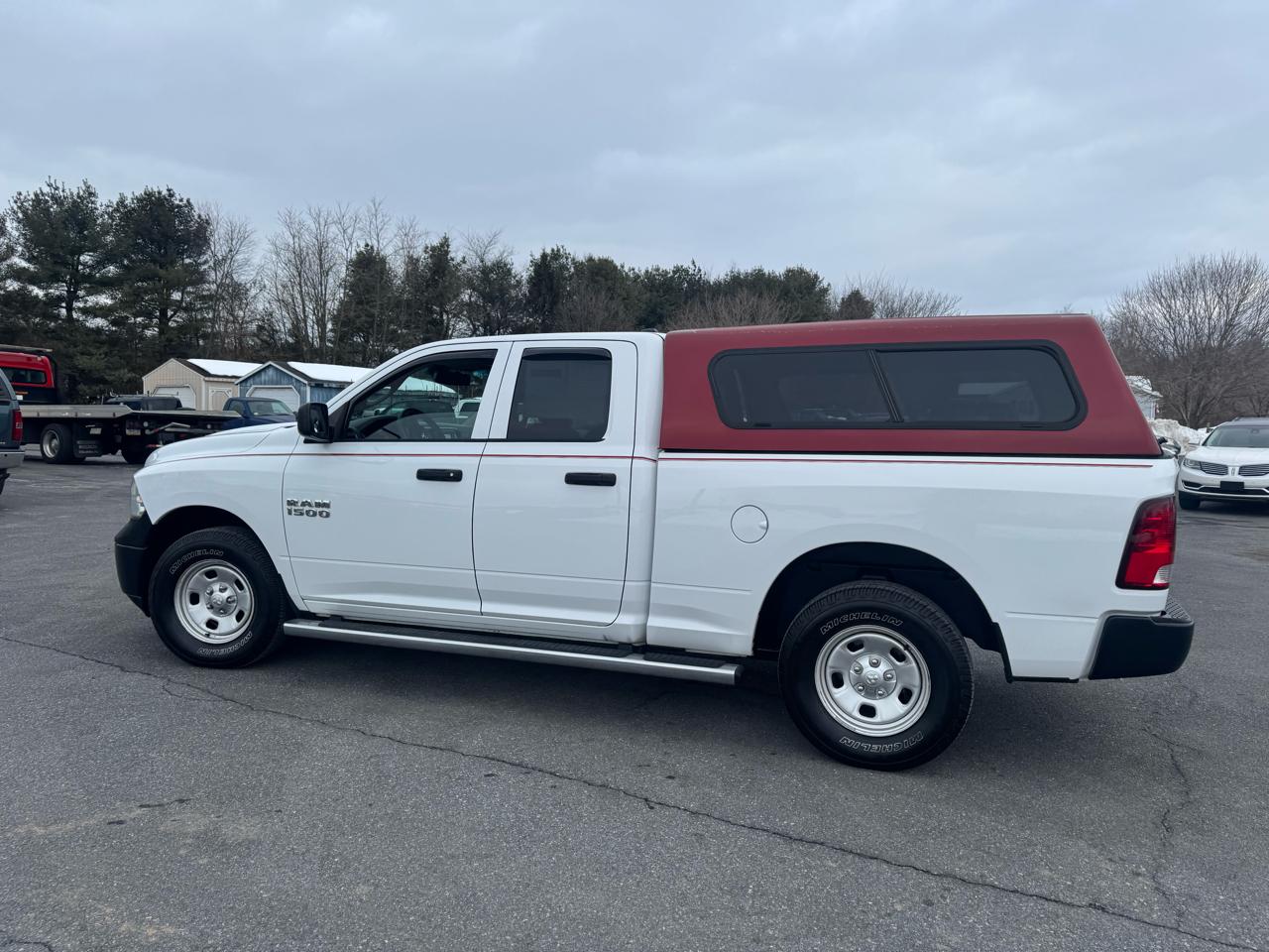 RAM 1500 4WD Quad Cab 140.5" Tradesman 2016