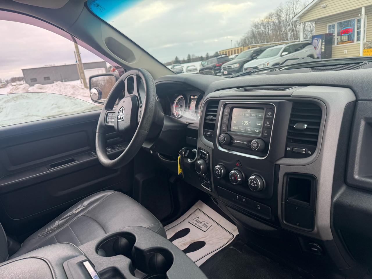 RAM 1500 4WD Quad Cab 140.5" Tradesman 2016