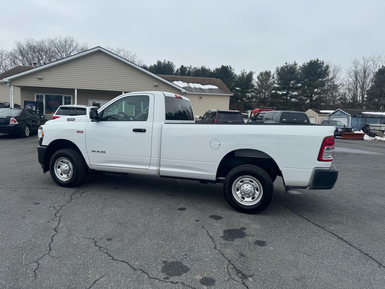 RAM 2500 Tradesman 4x2 Reg Cab 8' Box 2019