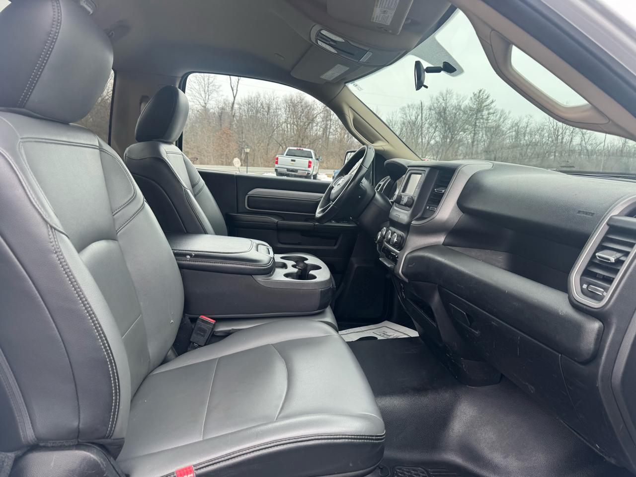 RAM 2500 Tradesman 4x2 Reg Cab 8' Box 2019