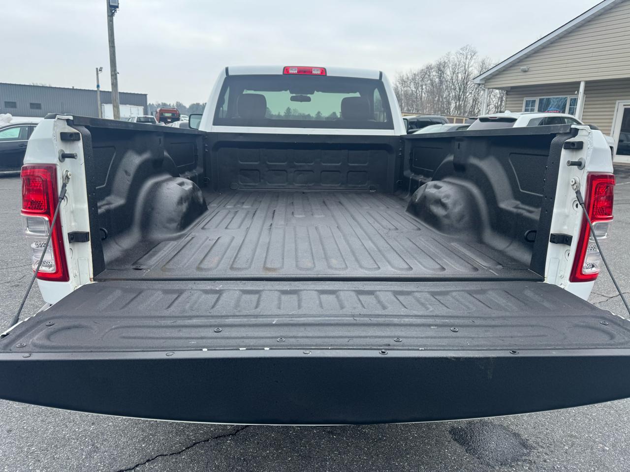 RAM 2500 Tradesman 4x2 Reg Cab 8' Box 2019