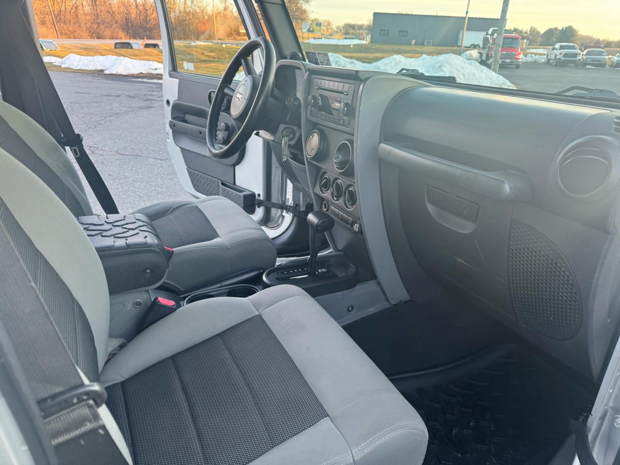 Jeep Wrangler 4WD 4dr Unlimited X 2008