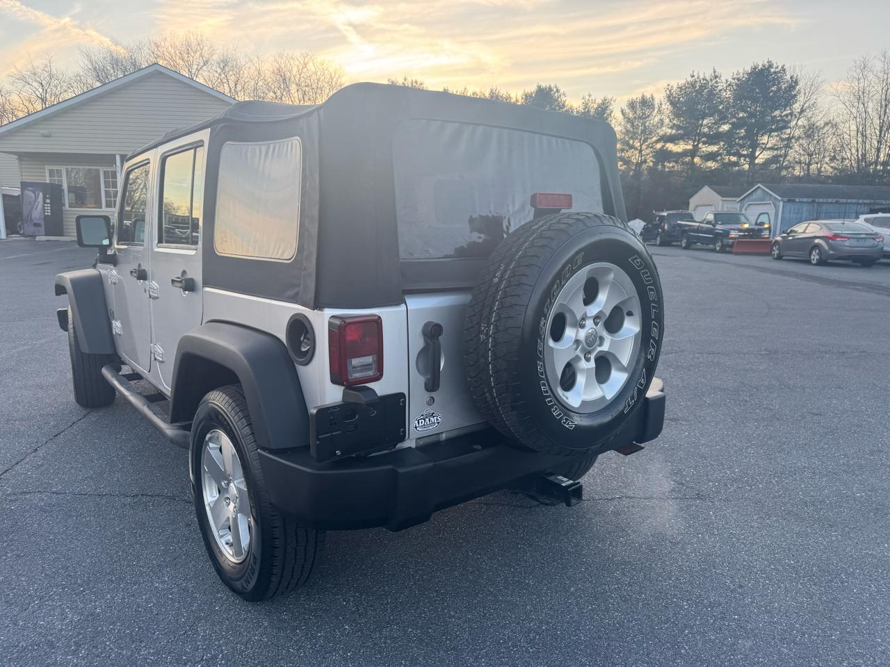Jeep Wrangler 4WD 4dr Unlimited X 2008
