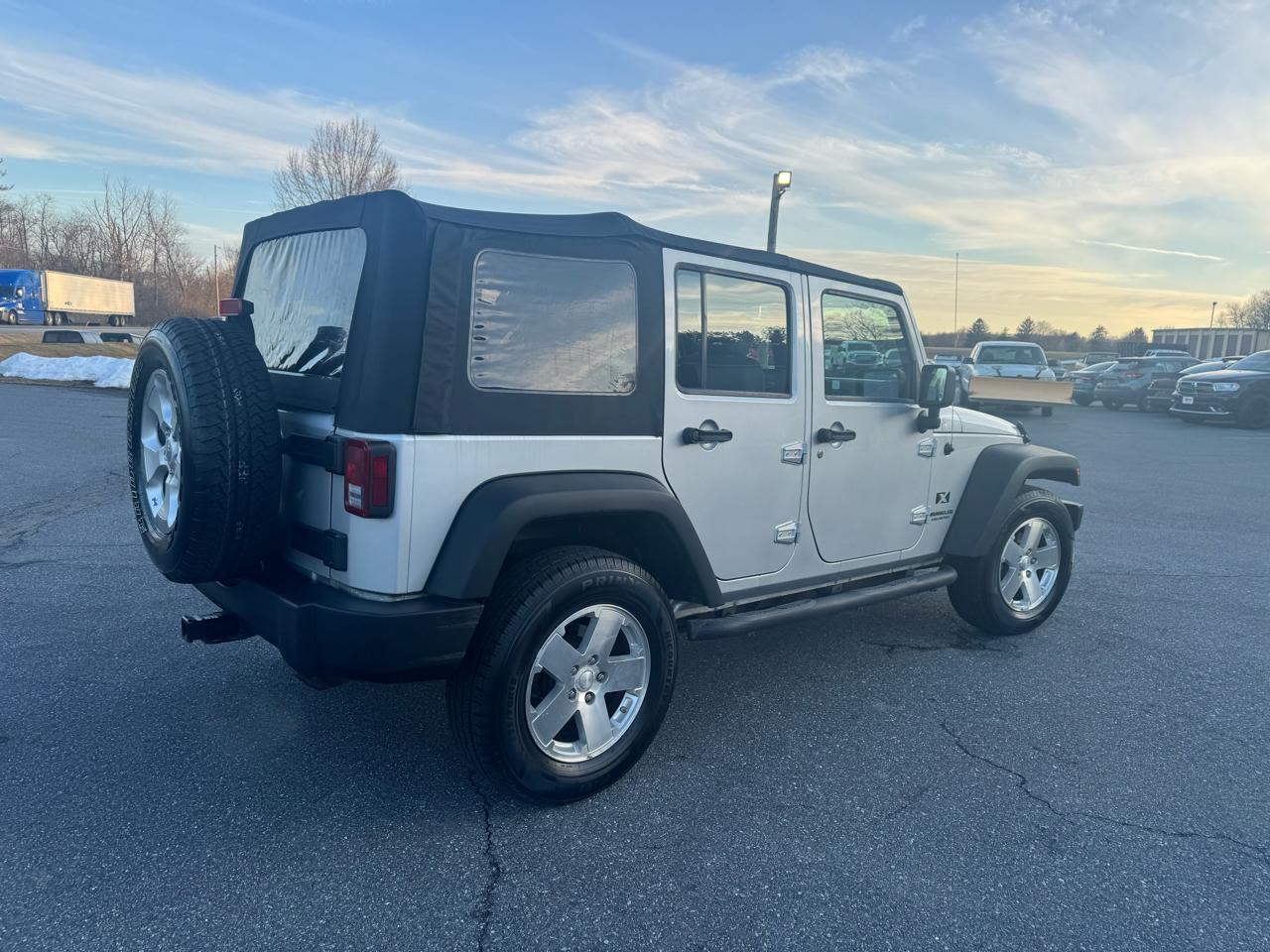 Jeep Wrangler 4WD 4dr Unlimited X 2008