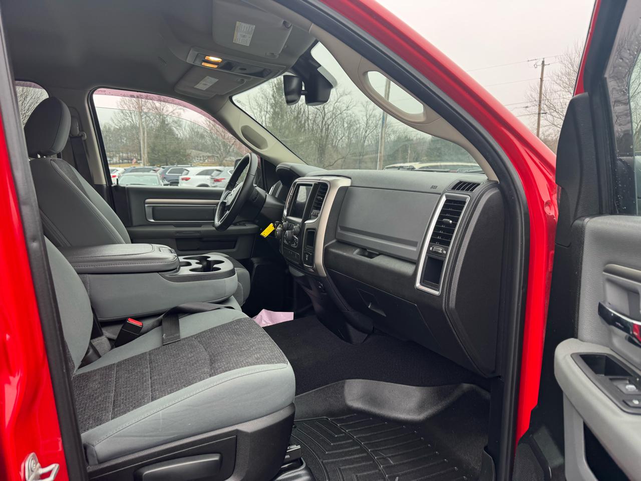 RAM 1500 Classic Warlock 4x4 Quad Cab 6'4" Box 2019