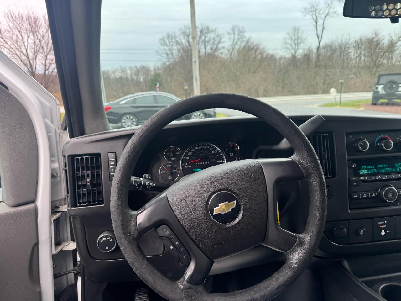 Chevrolet Express Cargo Van RWD 2500 135" 2015