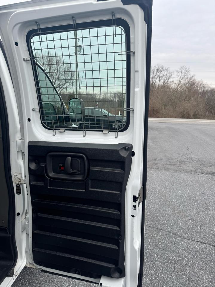 Chevrolet Express Cargo Van RWD 2500 135" 2015
