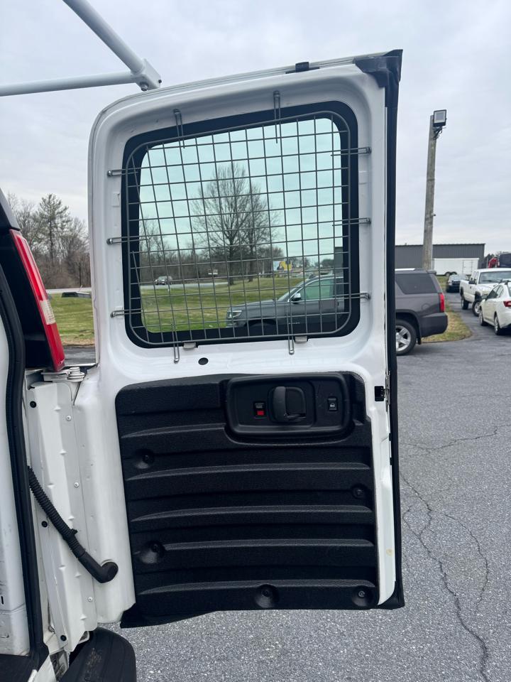 Chevrolet Express Cargo Van RWD 2500 135" 2015