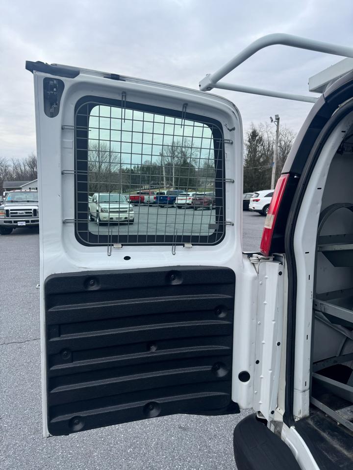 Chevrolet Express Cargo Van RWD 2500 135" 2015