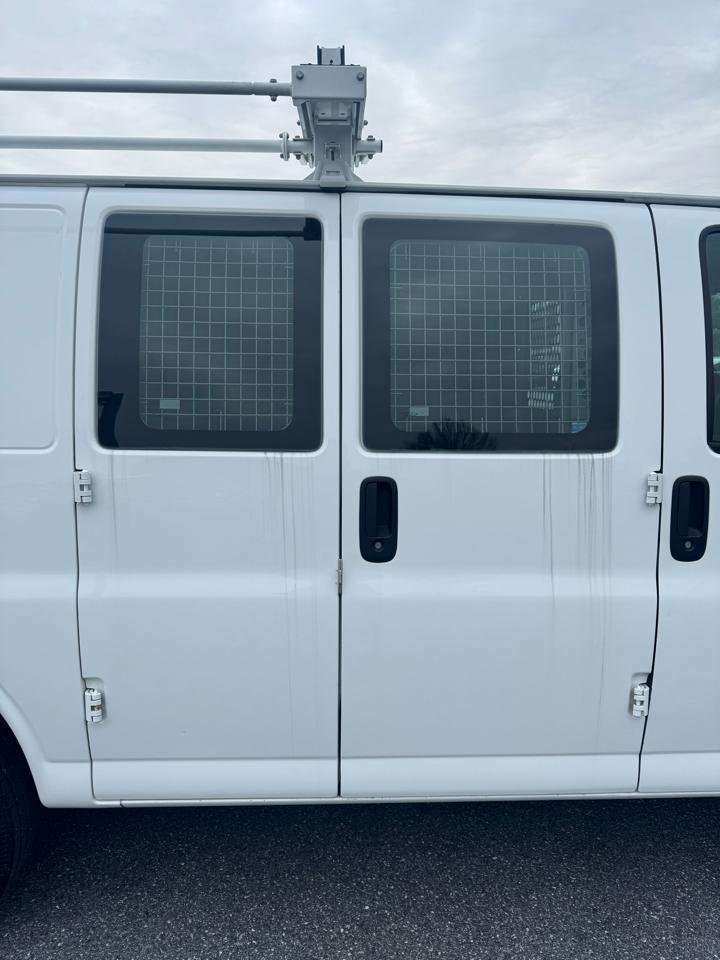 Chevrolet Express Cargo Van RWD 2500 135" 2015