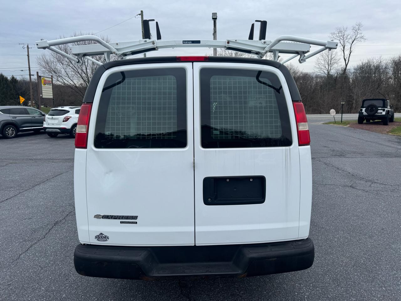 Chevrolet Express Cargo Van RWD 2500 135" 2015