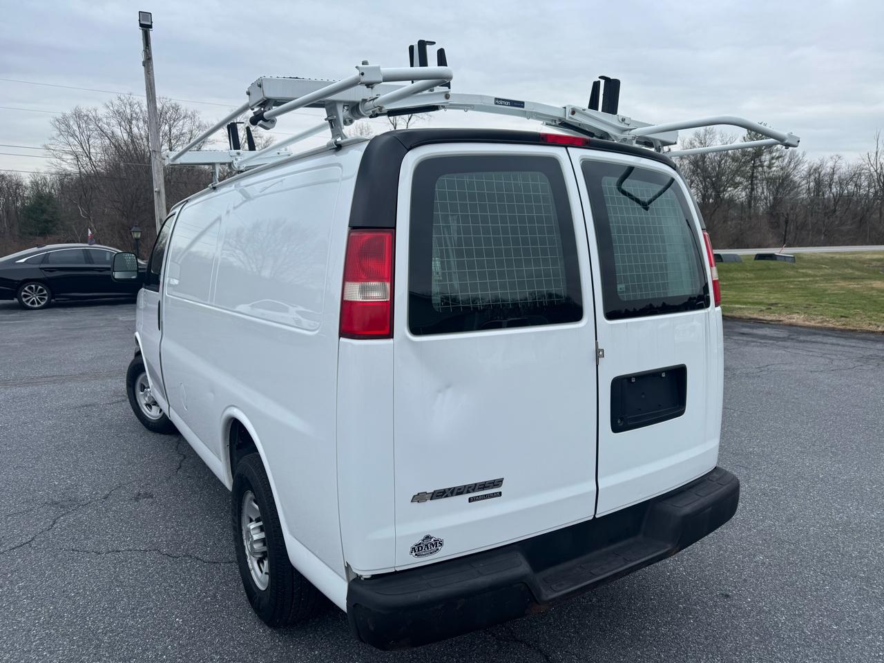 Chevrolet Express Cargo Van RWD 2500 135" 2015