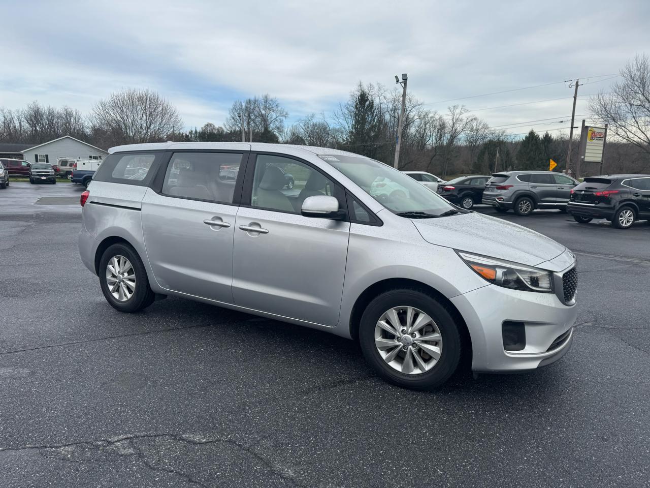 Kia Sedona L FWD 2017