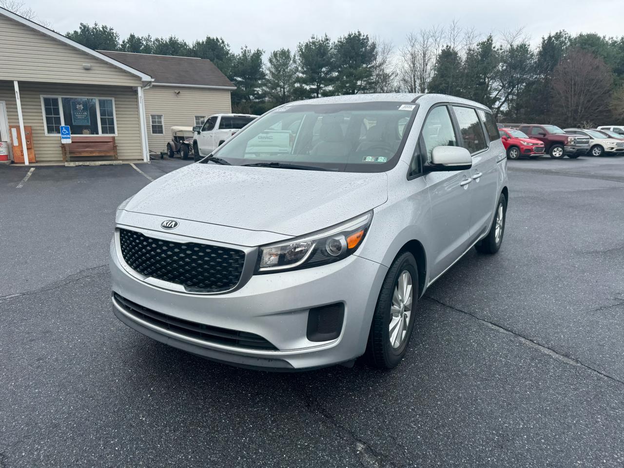 Kia Sedona L FWD 2017