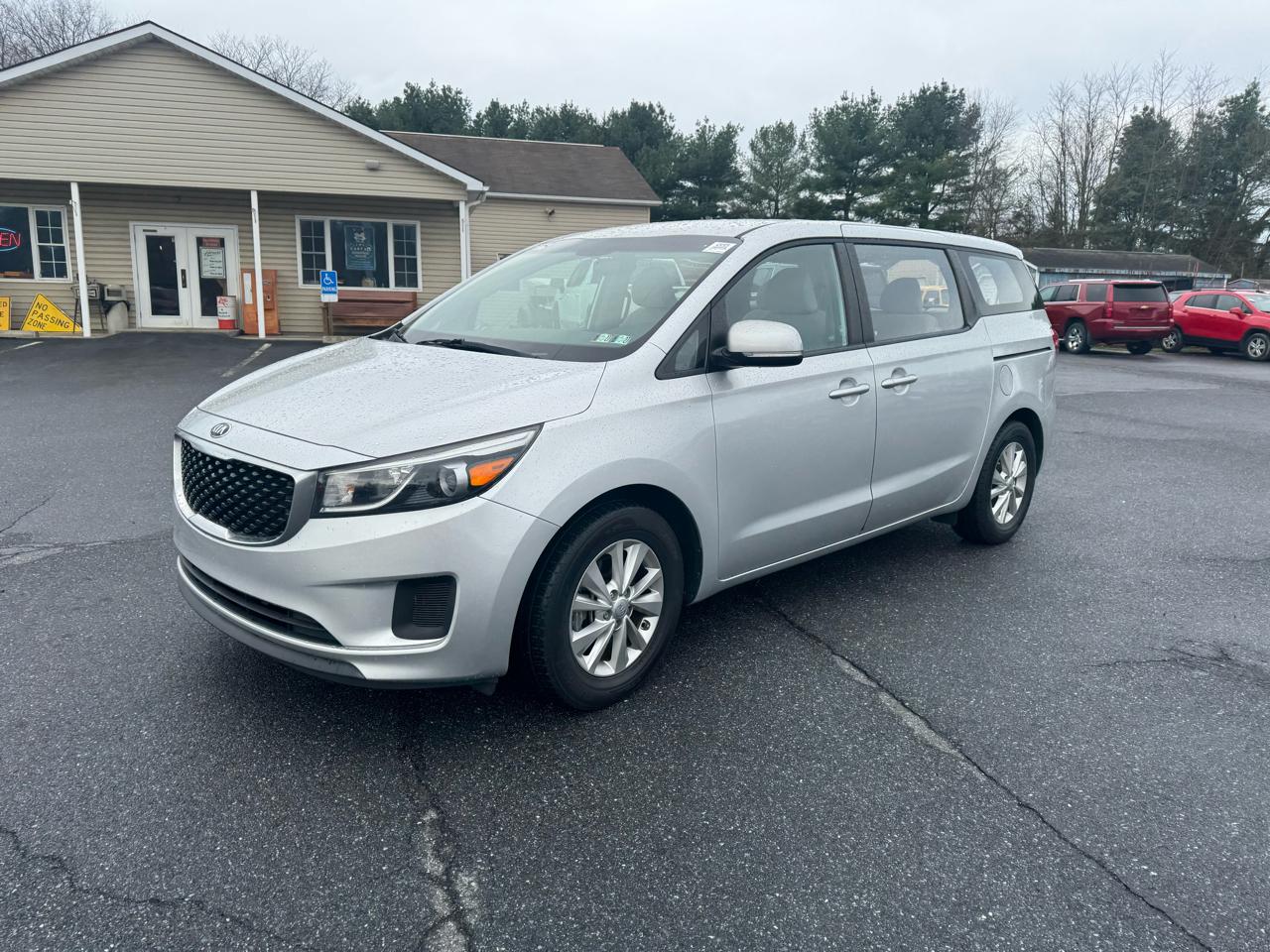 Kia Sedona L FWD 2017