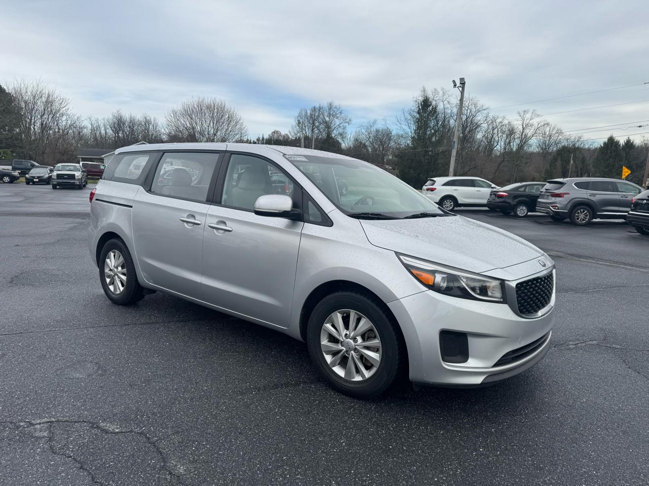 Kia Sedona L FWD 2017